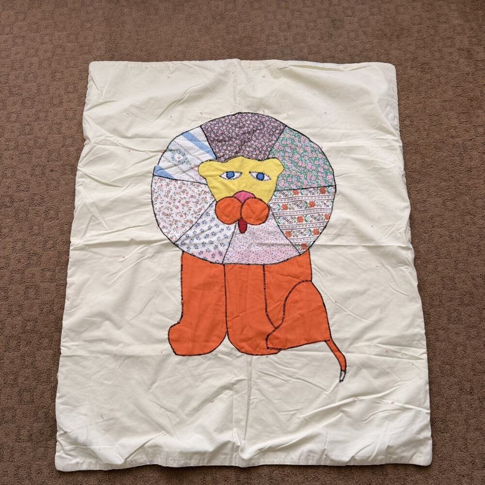 Vintage handmade Lion Quilt kid Blanket